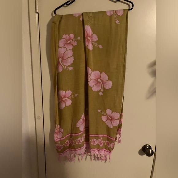 Touch of Hawaii Beige with Pink Hibiscus Scarf - Picture 7 of 7